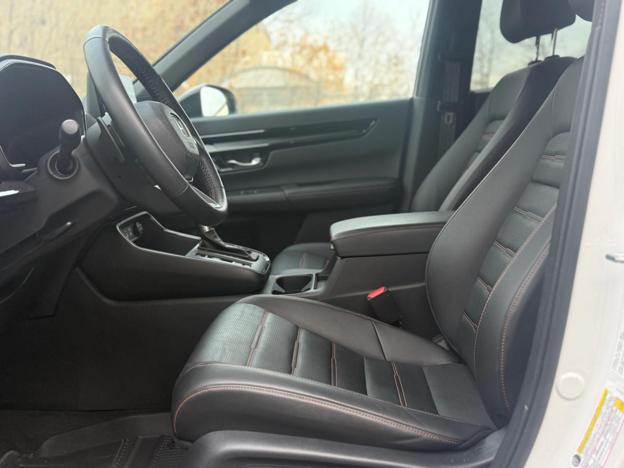 2025 Honda CR-V Touring Hybrid AWD - Photo #10