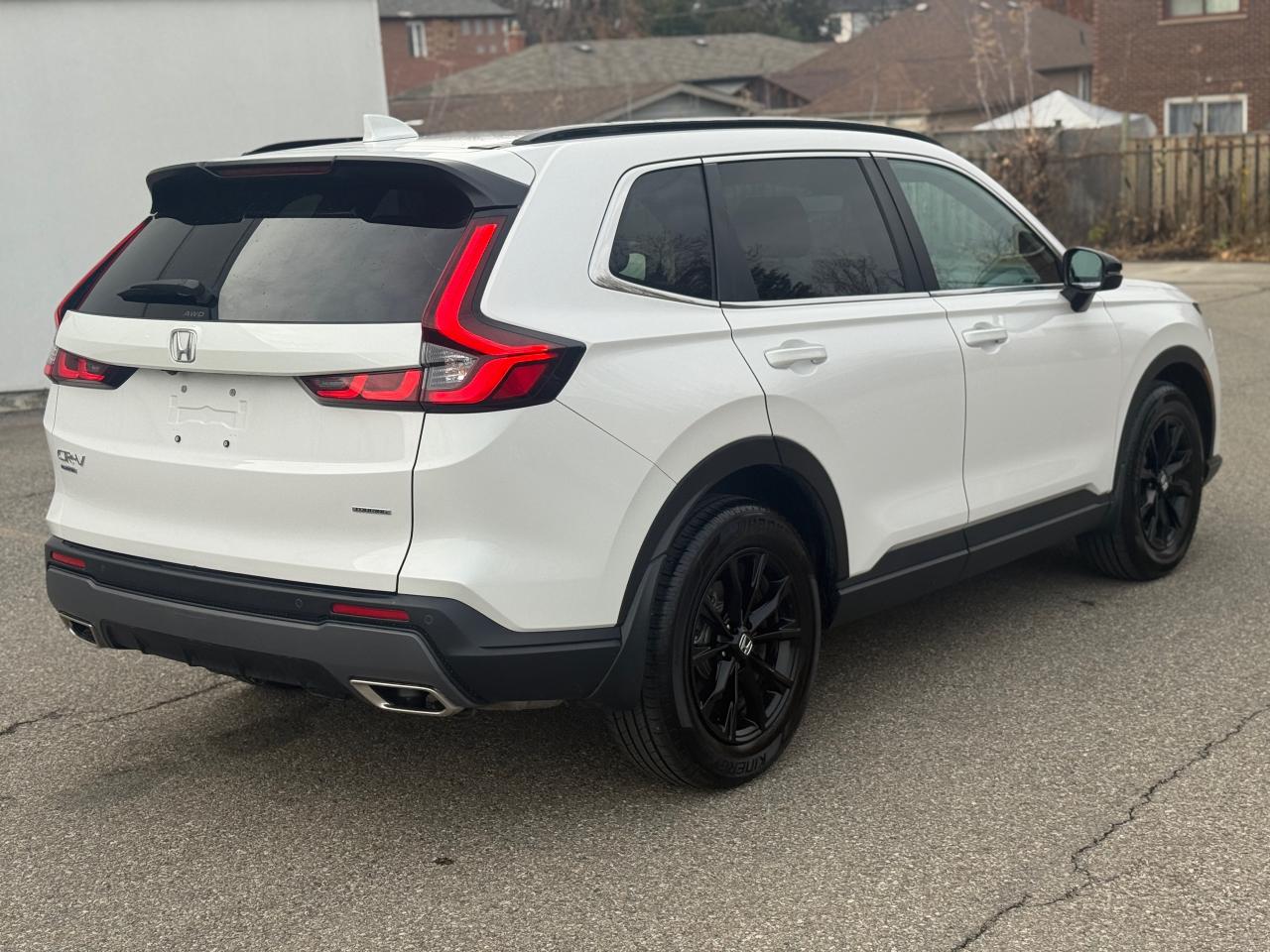 2025 Honda CR-V Touring Hybrid AWD - Photo #5