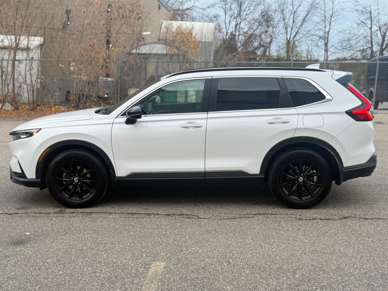 2025 Honda CR-V Touring Hybrid AWD - Photo #8