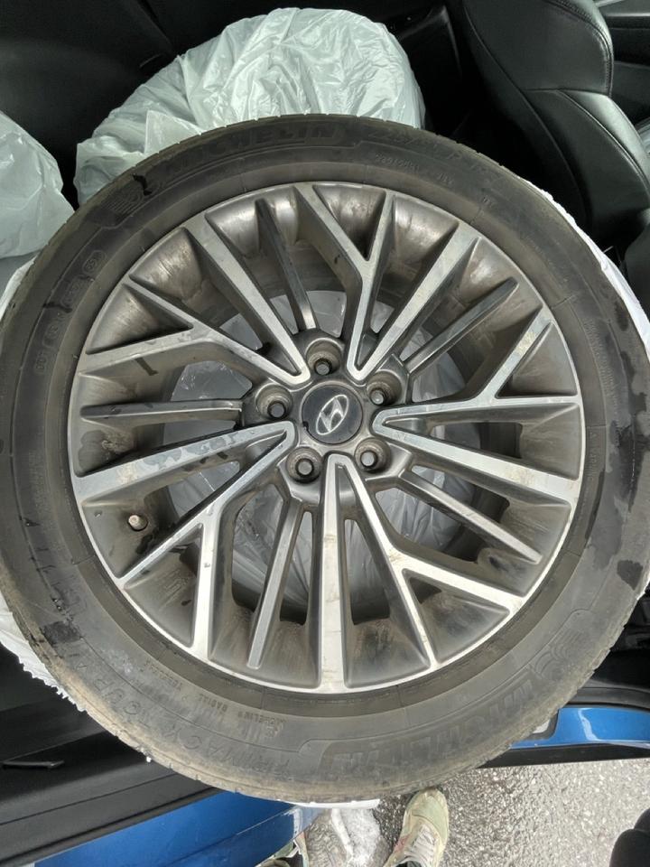 2019 Hyundai Tucson Luxury  AWD Photo