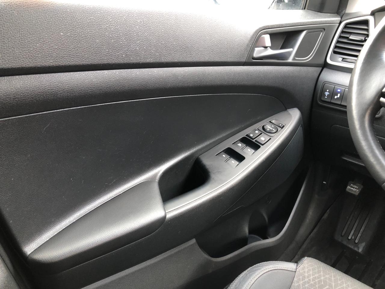 2017 Hyundai Tucson Premium / LOW KMS / HEATED SEATS / DVD Photo12