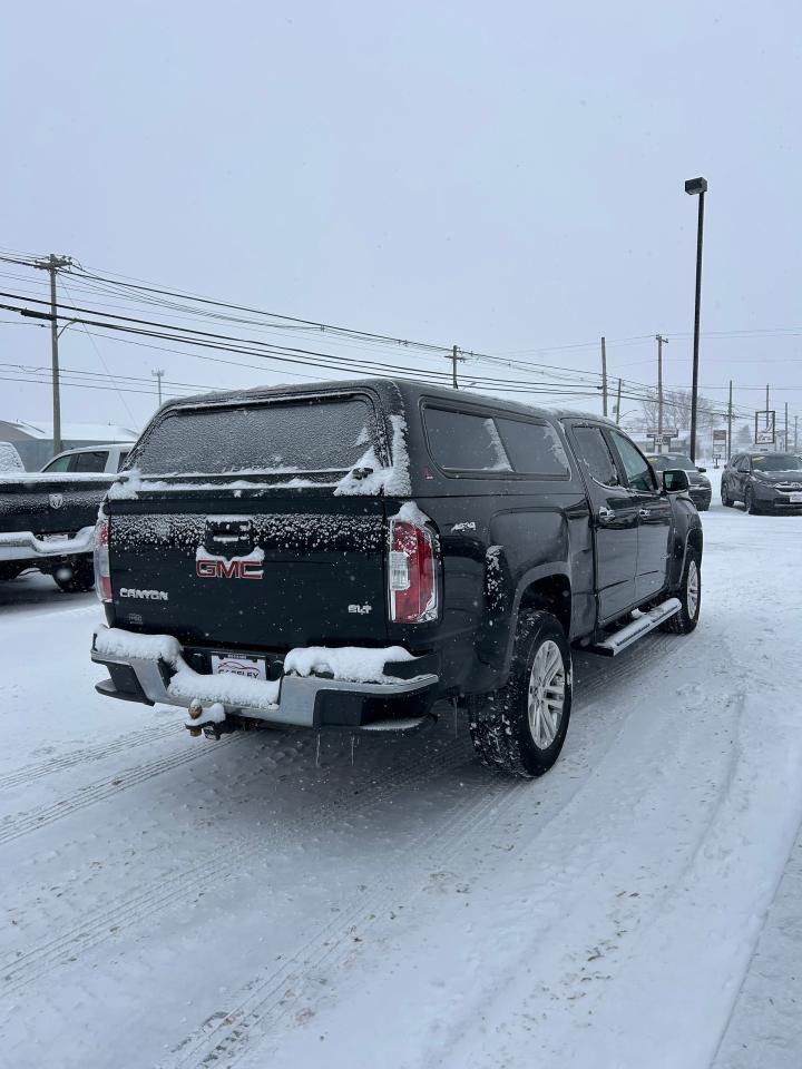 2016 GMC Canyon 4WD SLT Photo3