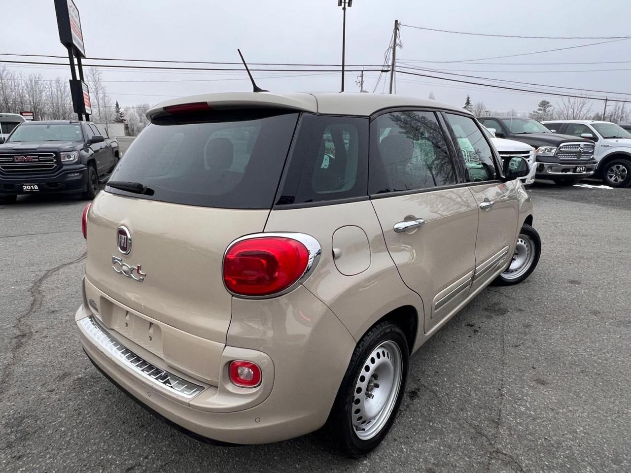 2014 Fiat 500L Lounge - Photo #5