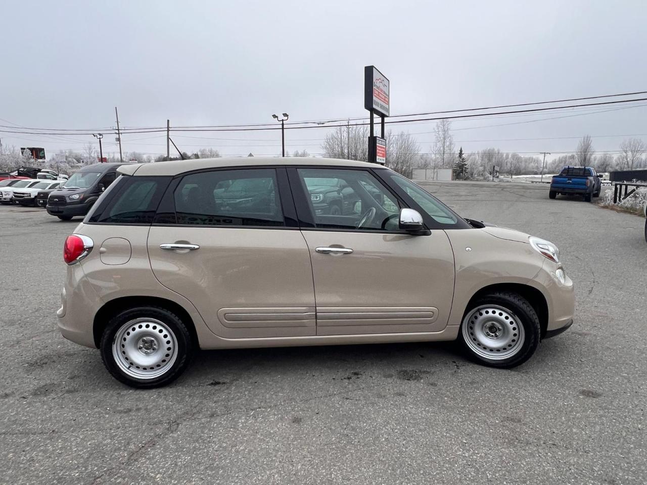 2014 Fiat 500L Lounge - Photo #6