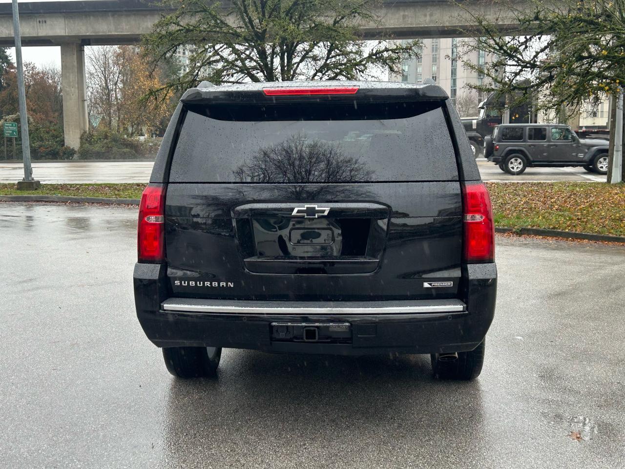 2017 Chevrolet Suburban Premier - Photo #7