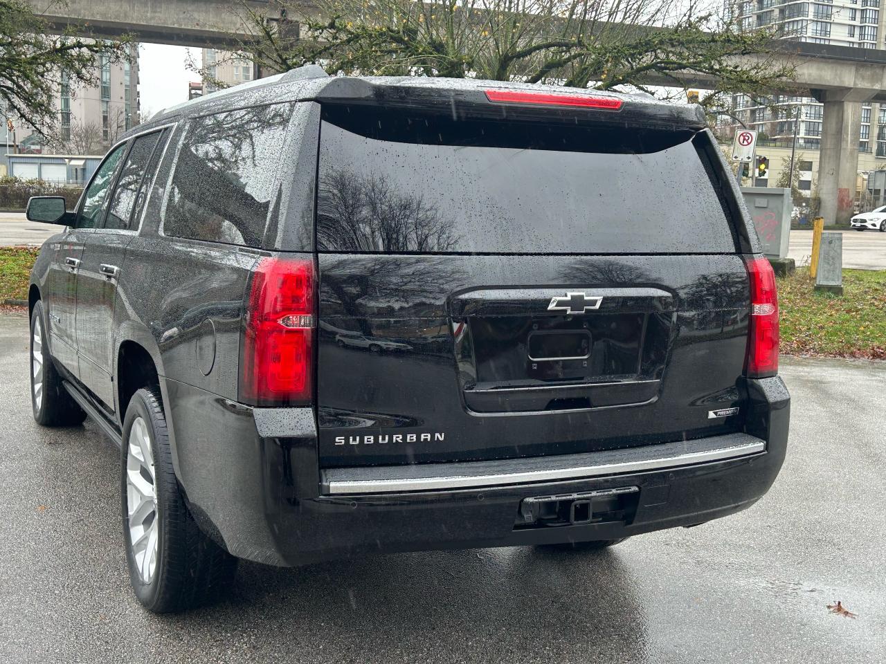 2017 Chevrolet Suburban Premier - Photo #3