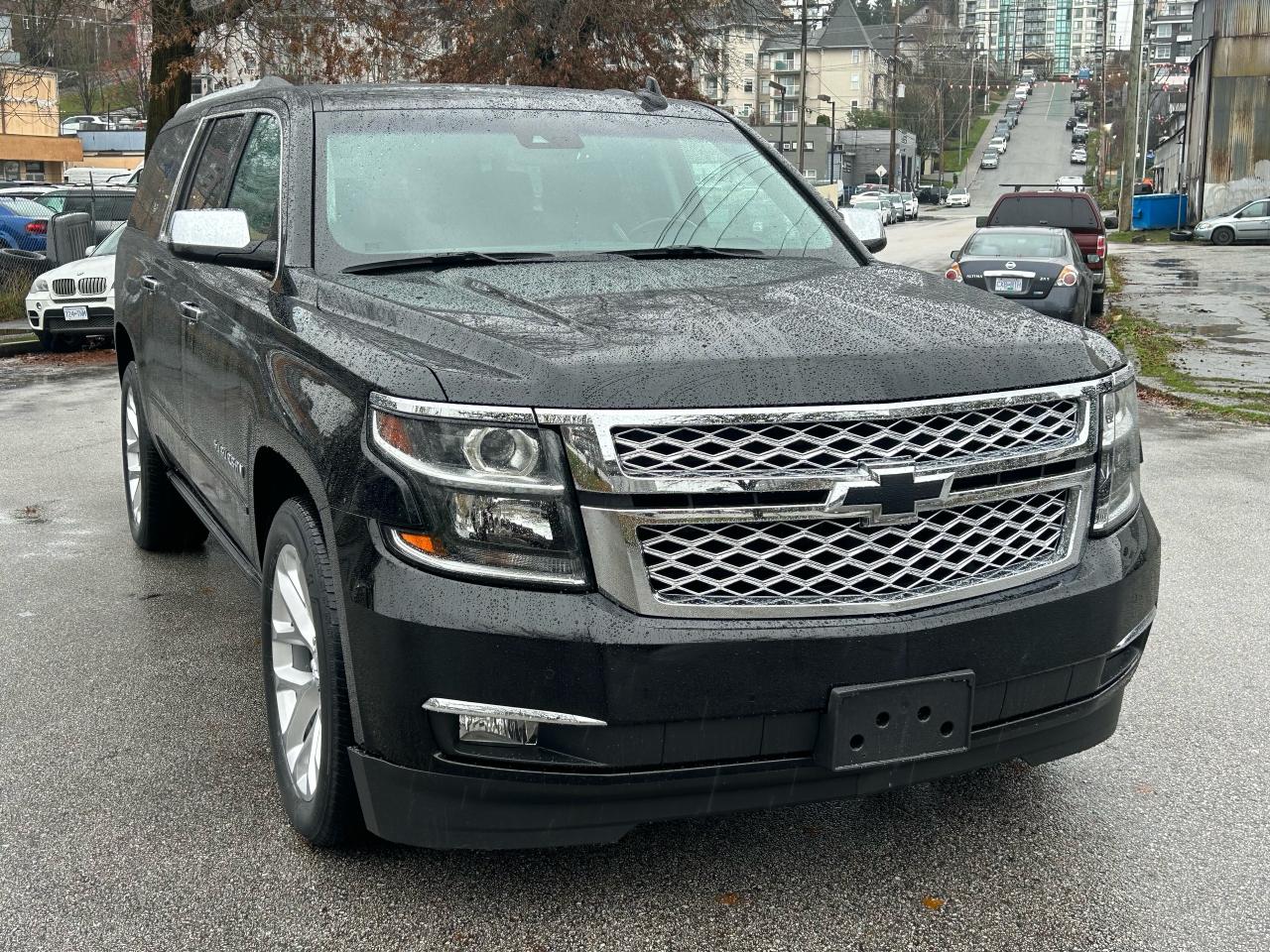 2017 Chevrolet Suburban Premier - Photo #4