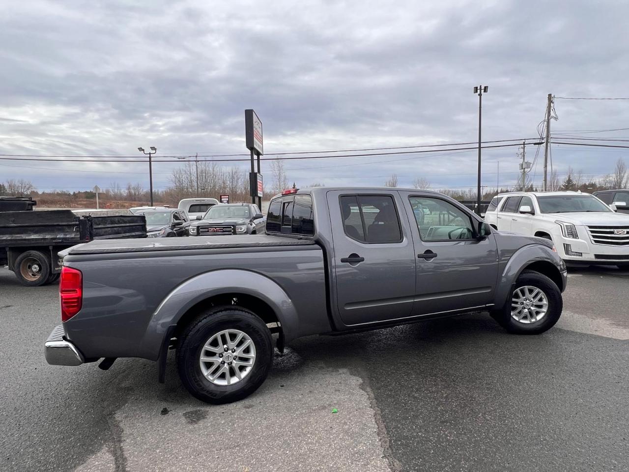 2019 Nissan Frontier SV - Photo #6