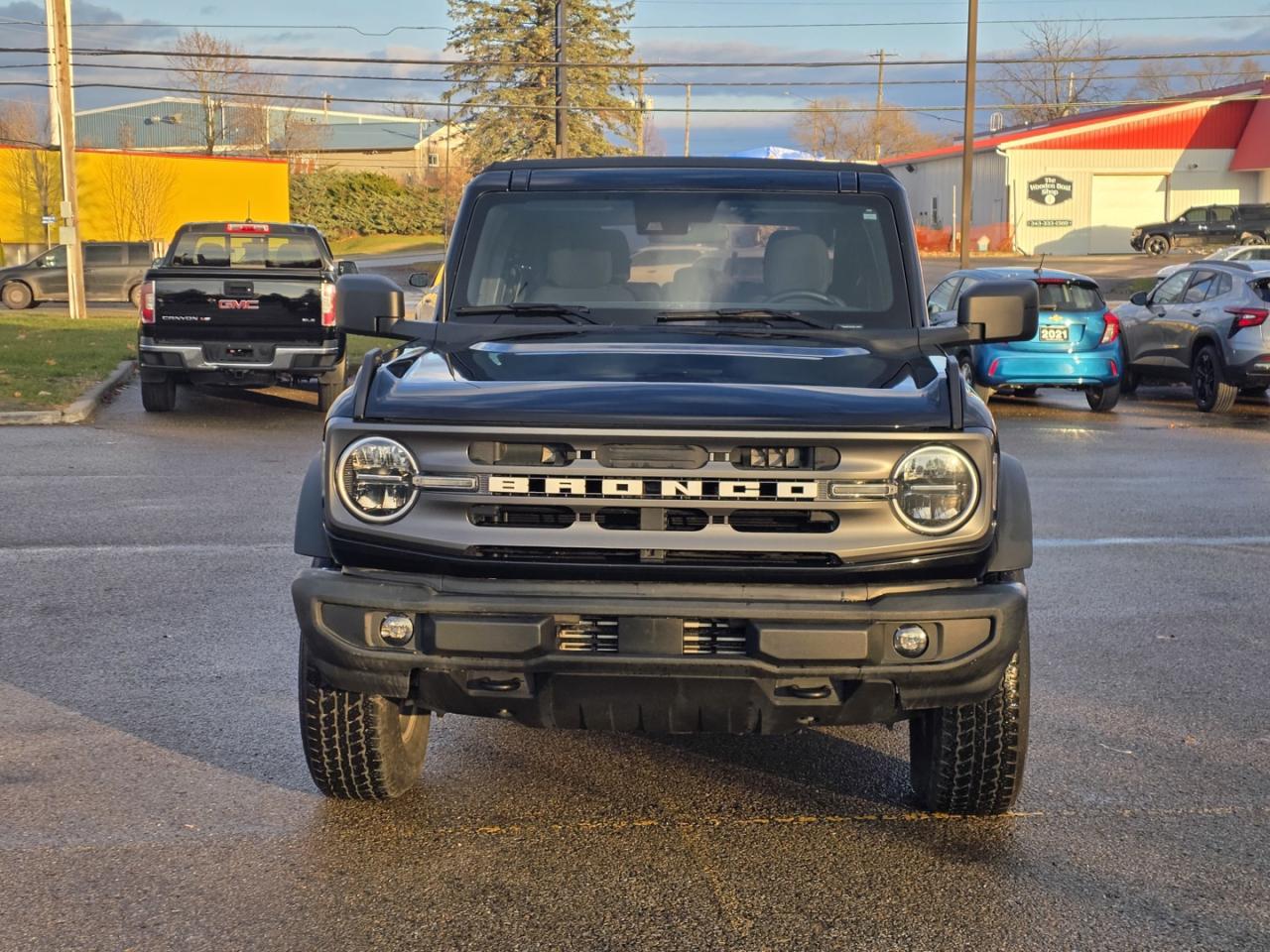 2022 Ford Bronco Big Bend - Photo #2