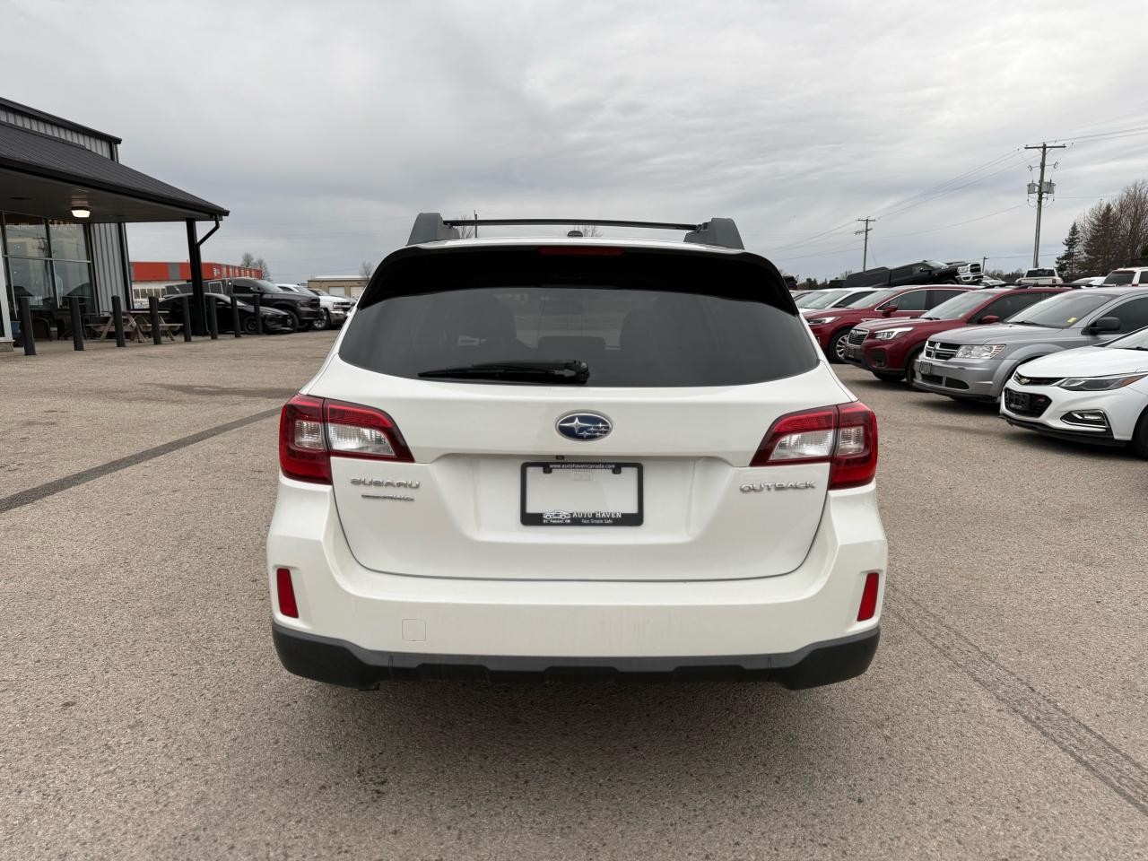 2016 Subaru Outback 2.5i w/Limited Pkg Photo