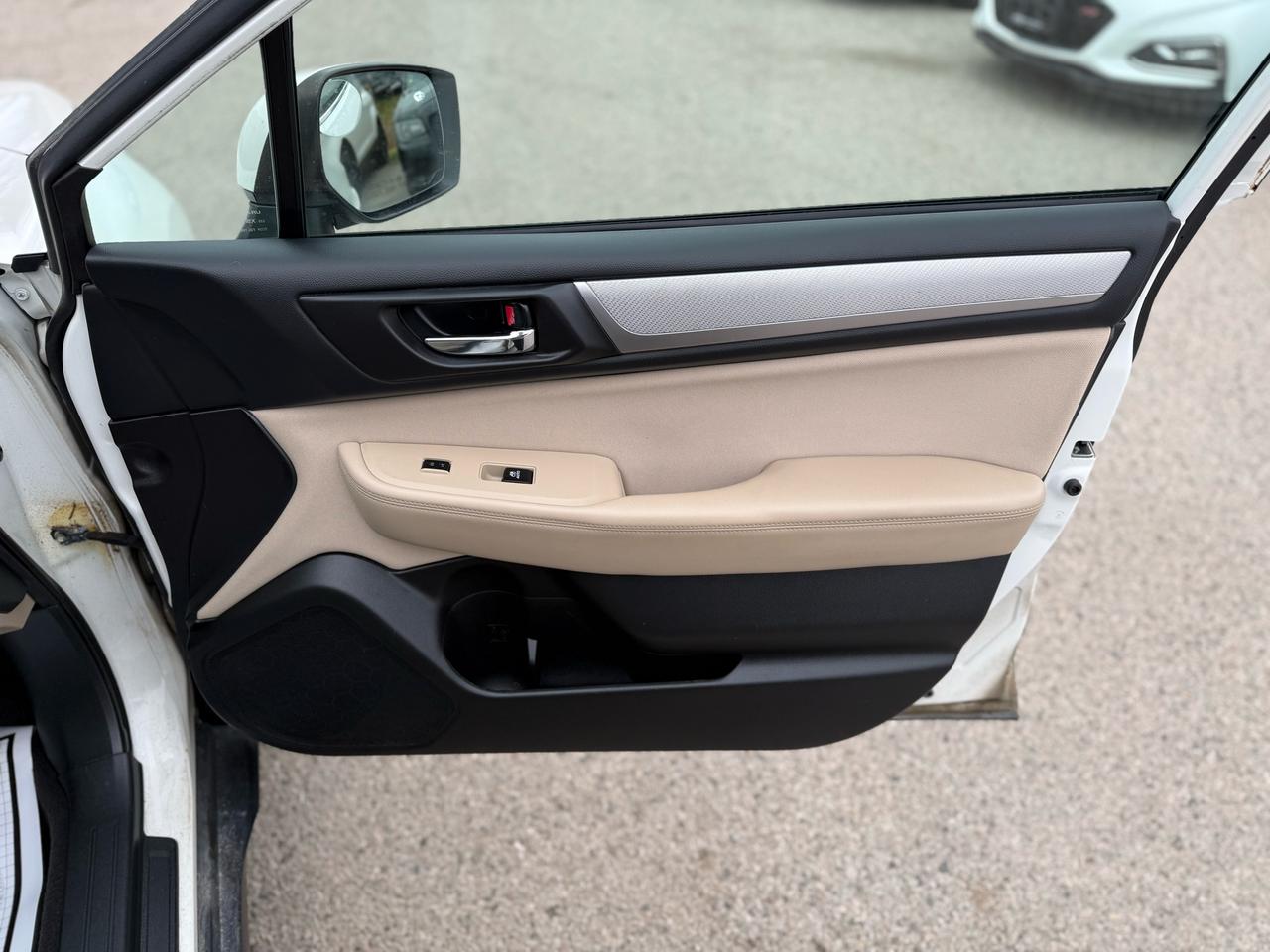 2016 Subaru Outback 2.5i w/Limited Pkg Photo