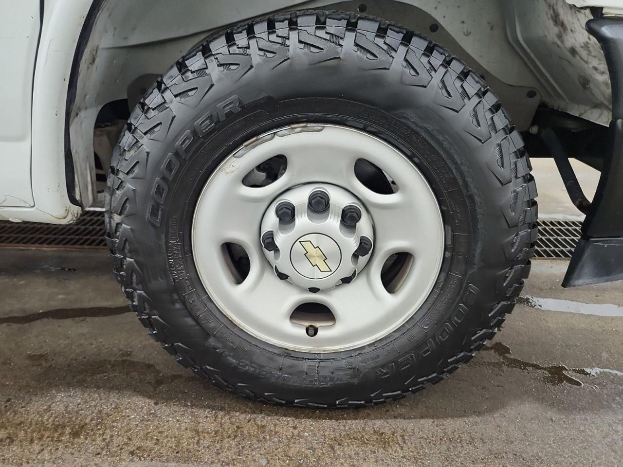 2022 Chevrolet Express Cargo Van LOW KM!! AUTO, POWER GROUP, A/C, CLEAN!! Photo9