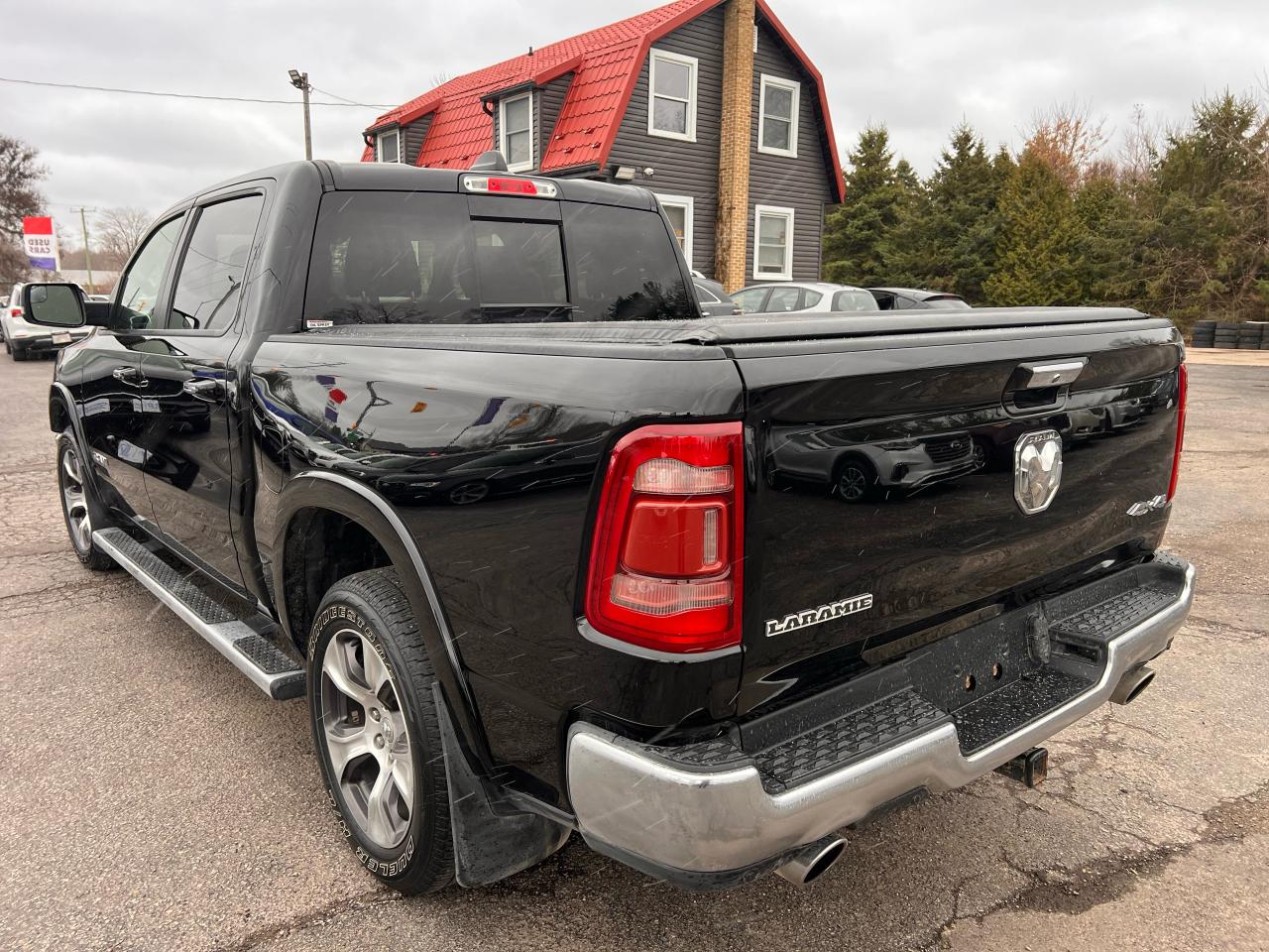 2019 RAM 1500 Laramie Photo4