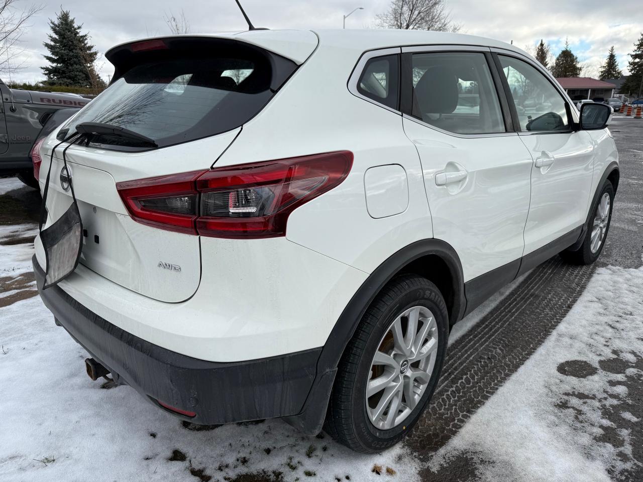 2021 Nissan Qashqai Heated Seats! AWD! Photo3