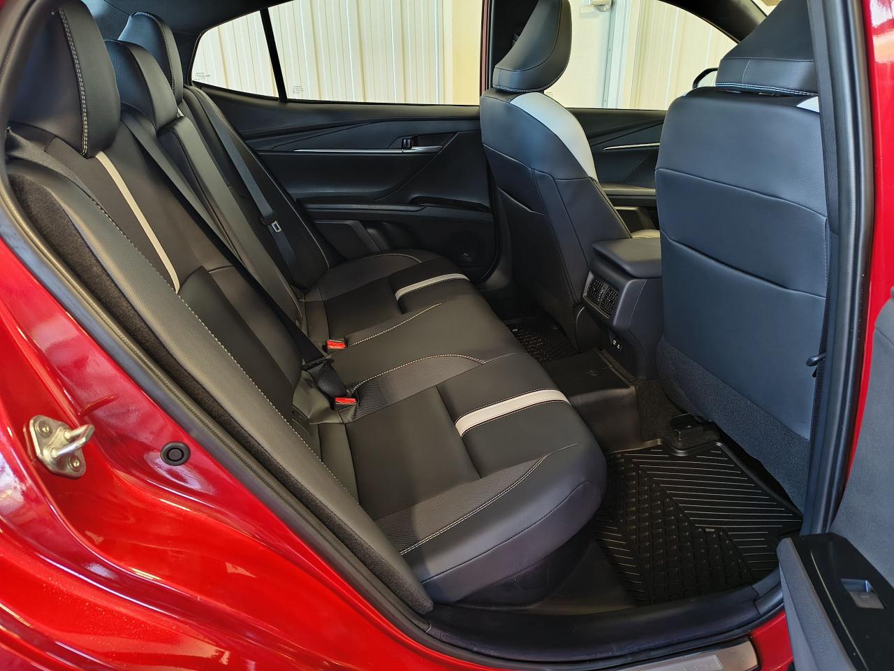 2025 Toyota Camry SE Upgrade Photo