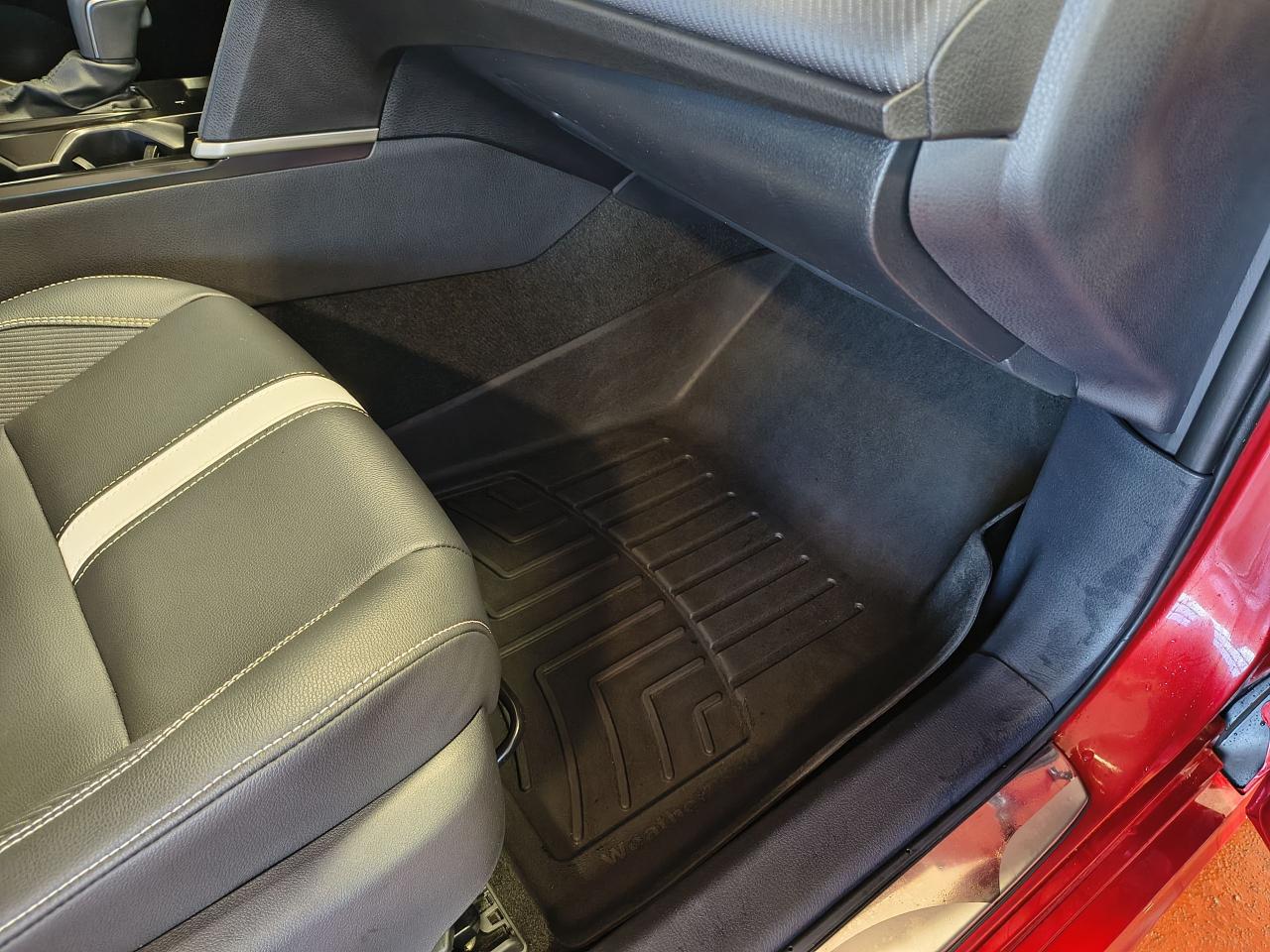 2025 Toyota Camry SE Upgrade Photo