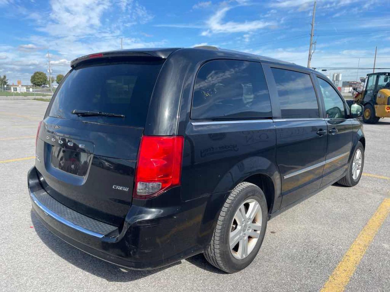 2016 Dodge Grand Caravan Crew - Photo #4