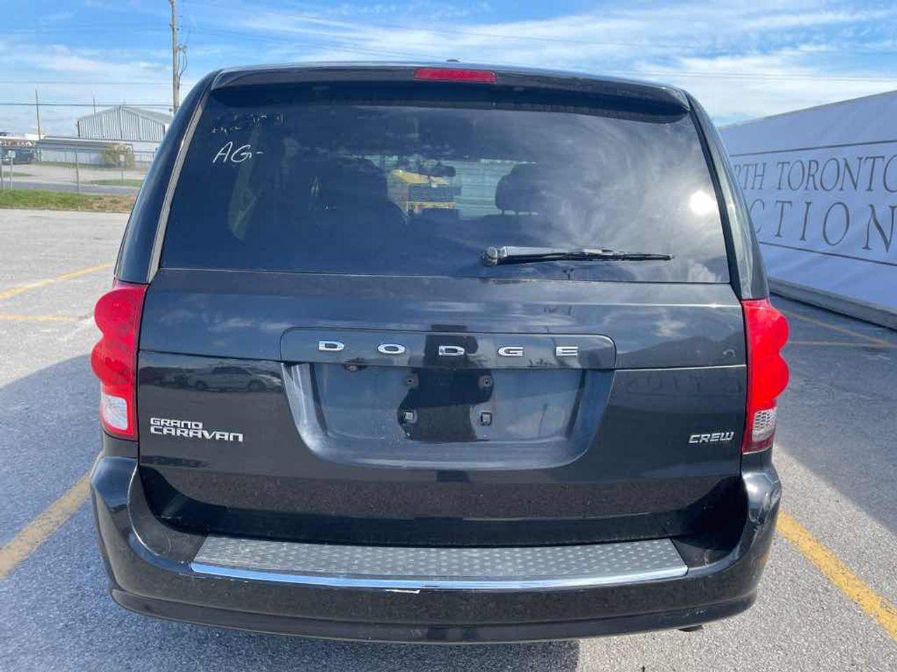 2016 Dodge Grand Caravan Crew Photo