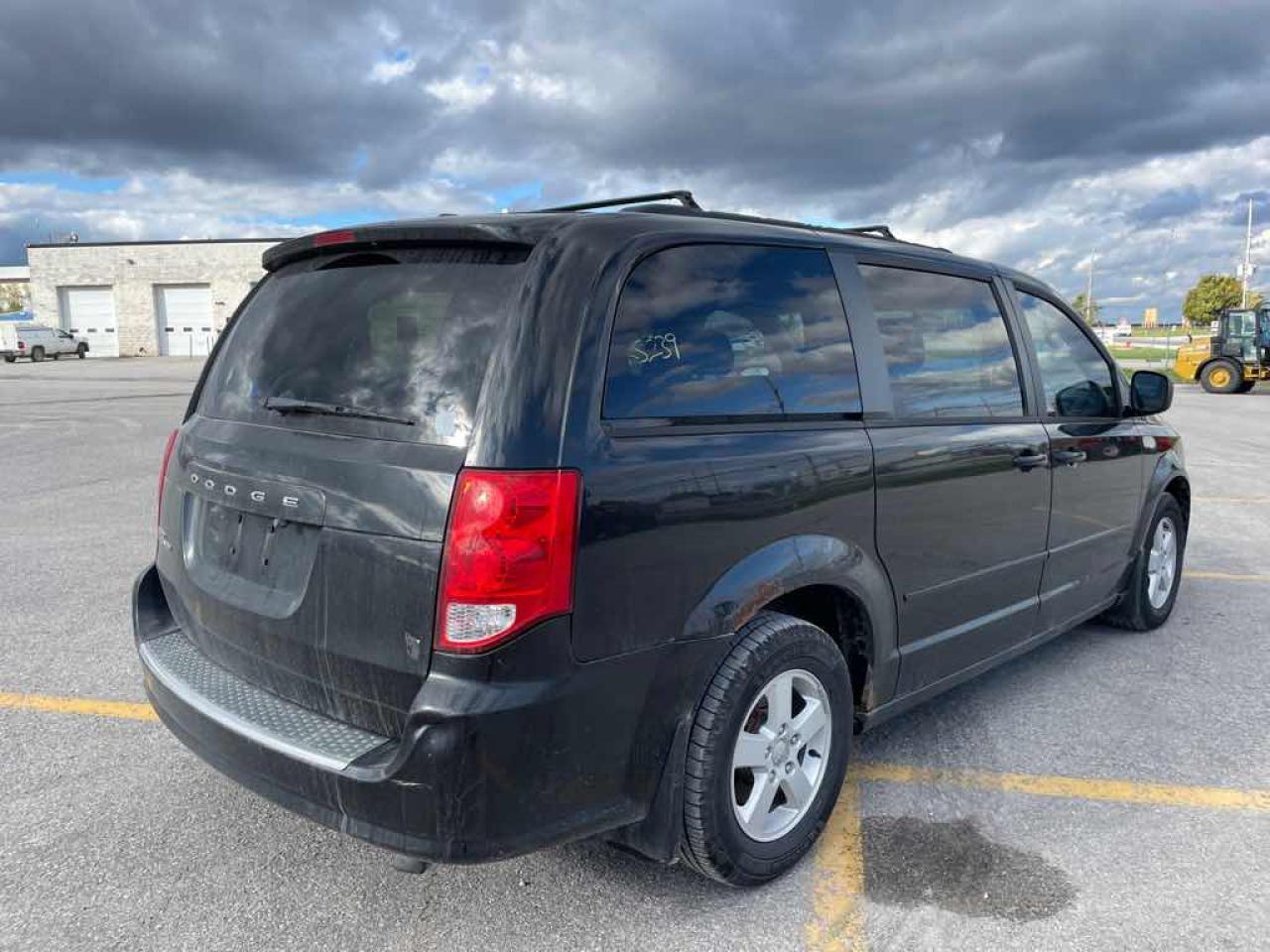 2011 Dodge Grand Caravan Expr - Photo #4