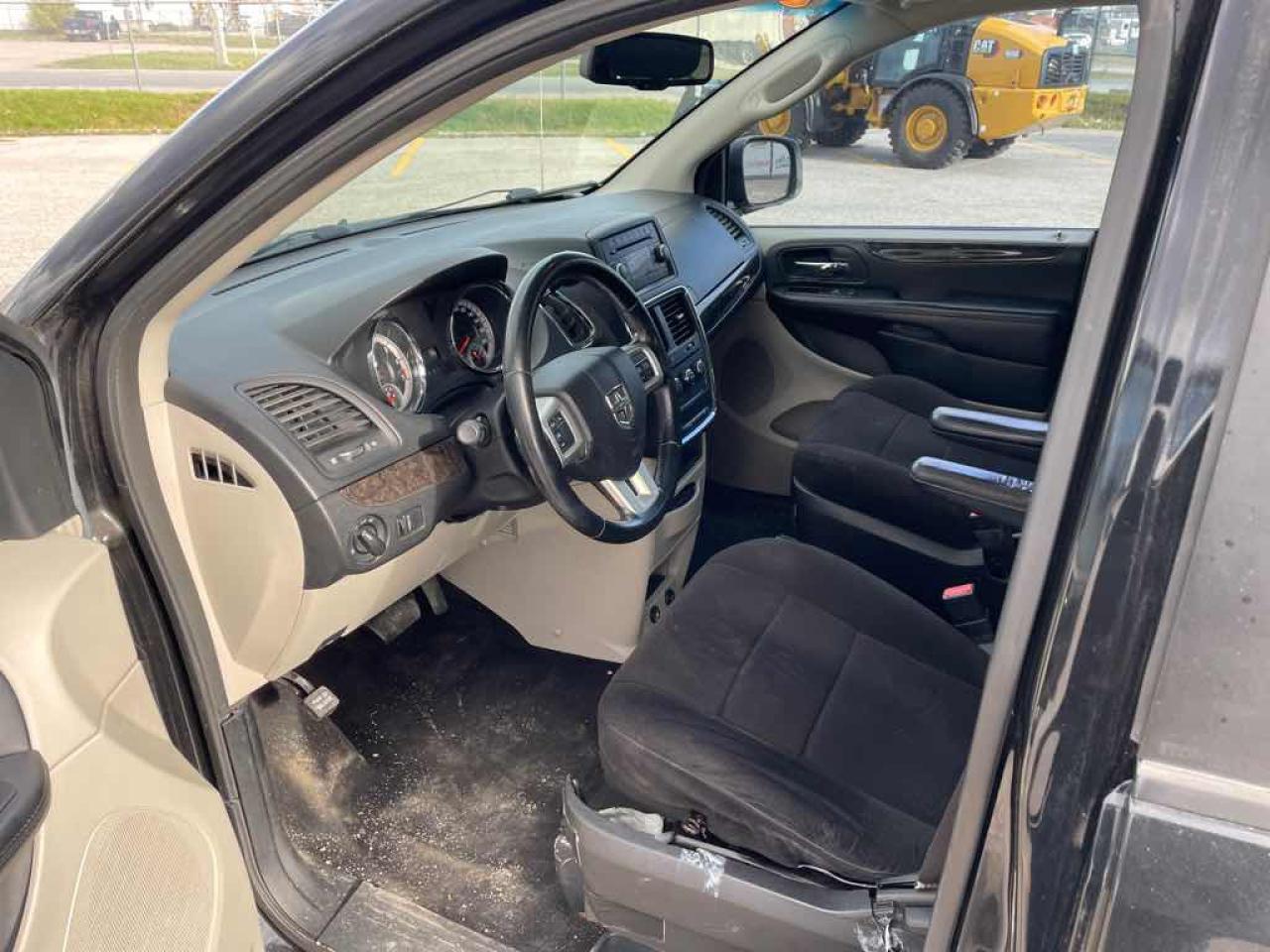 2011 Dodge Grand Caravan Expr - Photo #8