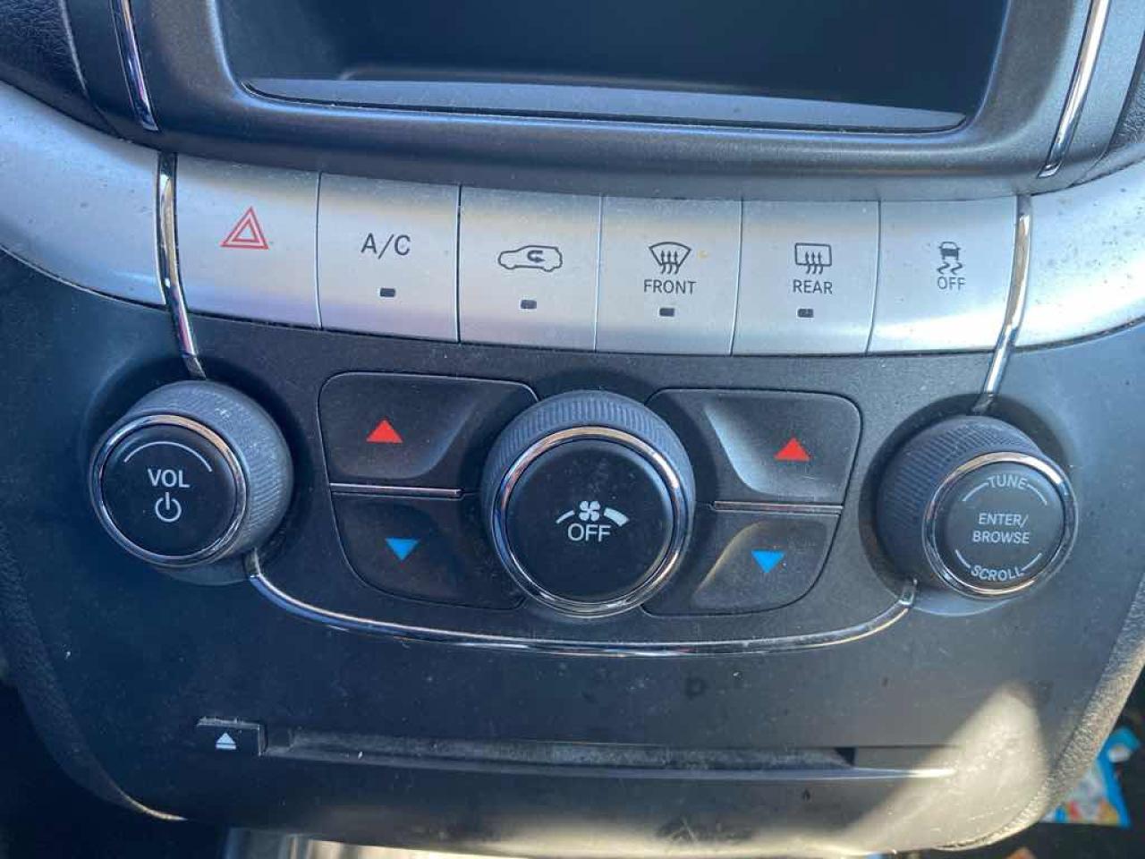 2015 Dodge Journey SE Photo