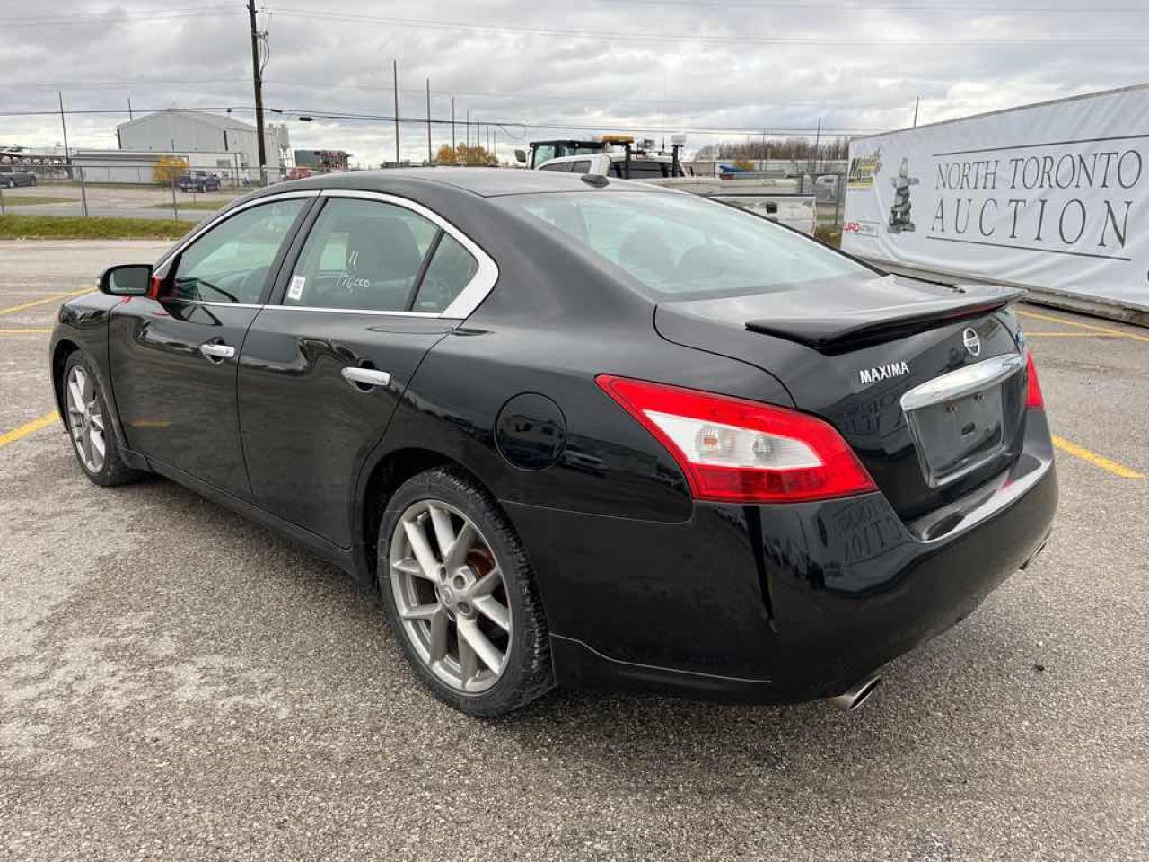 2011 Nissan Maxima  - Photo #6