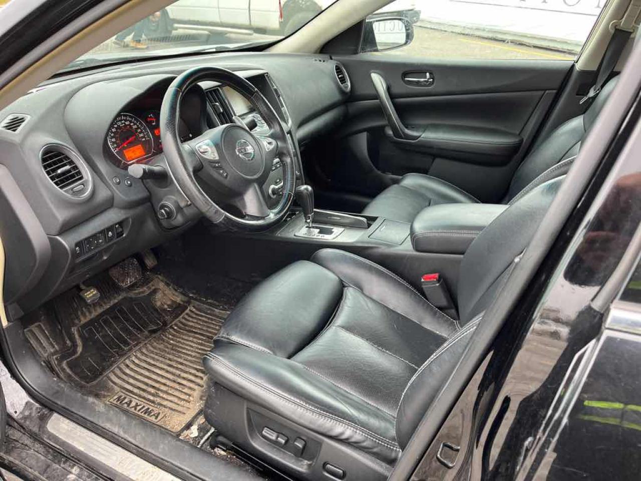 2011 Nissan Maxima  - Photo #8