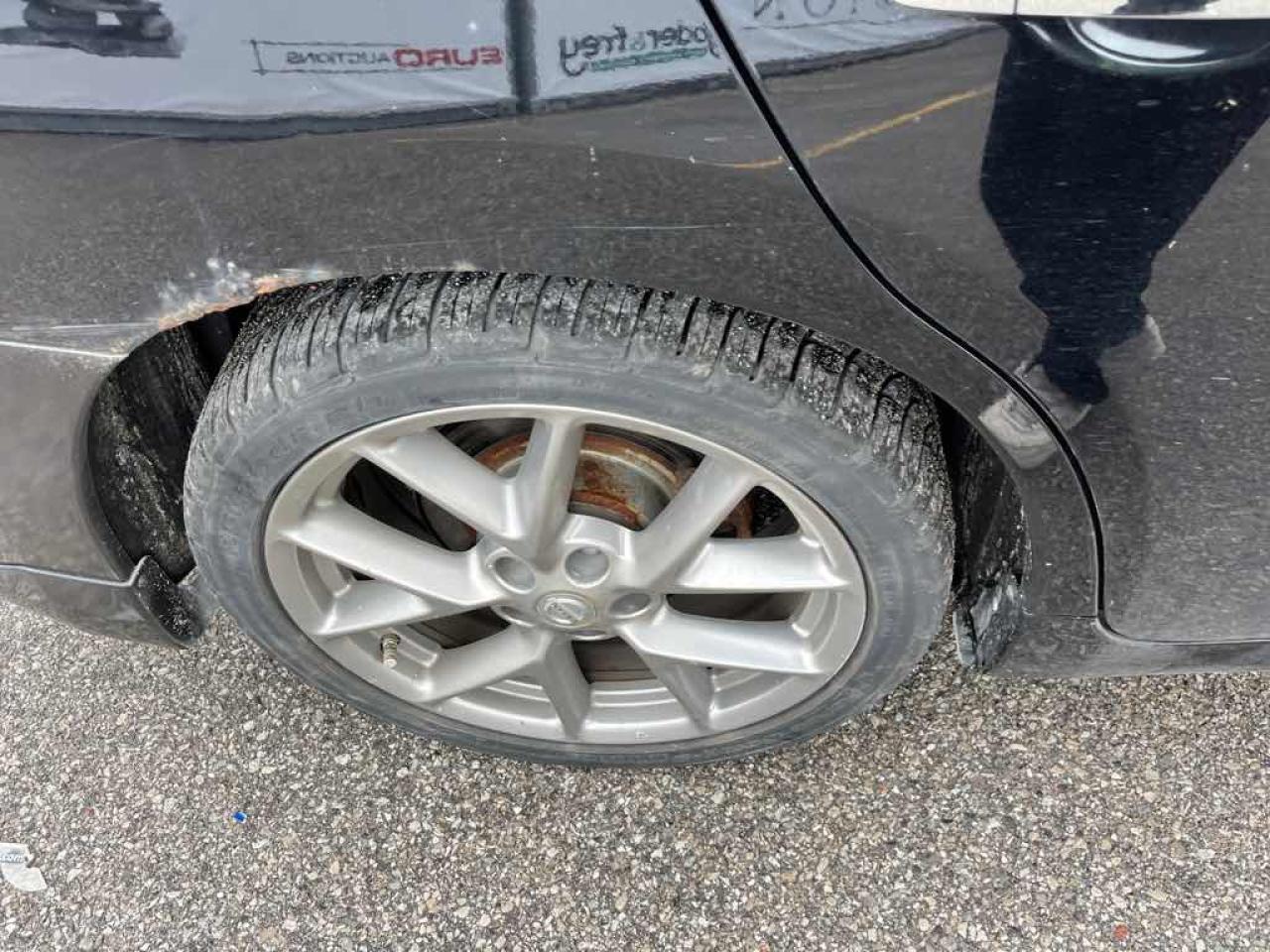 2011 Nissan Maxima  - Photo #16