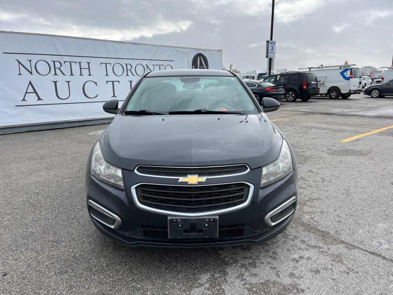 2015 Chevrolet Cruze LT - Photo #2