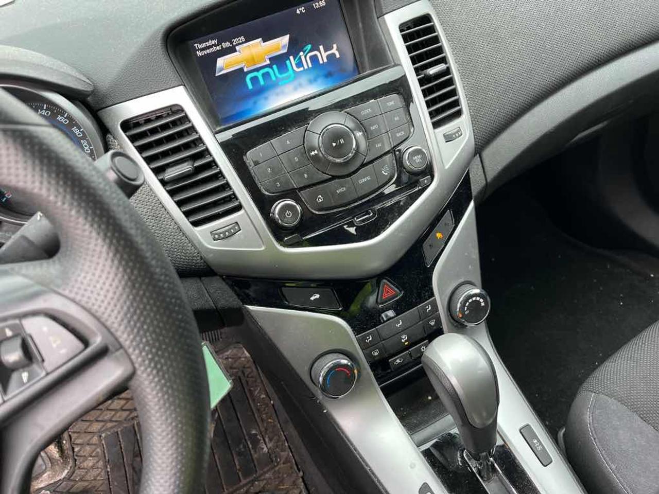 2015 Chevrolet Cruze LT Photo