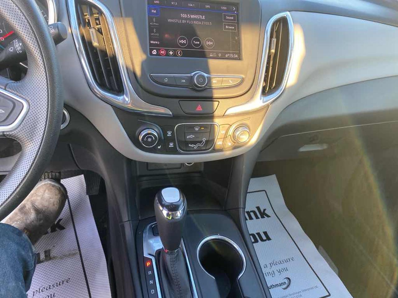 2020 Chevrolet Equinox LS Photo