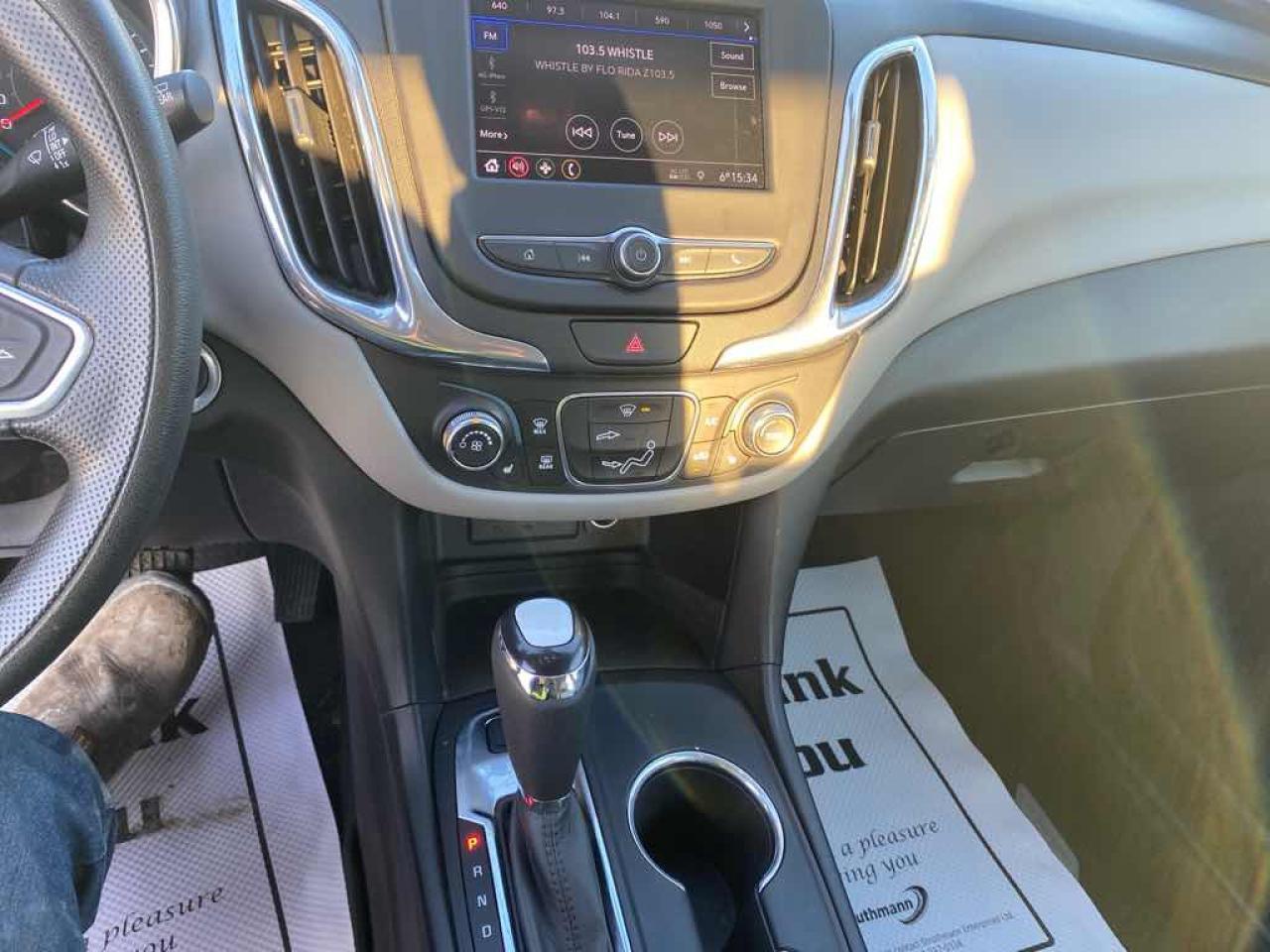 2020 Chevrolet Equinox LS Photo