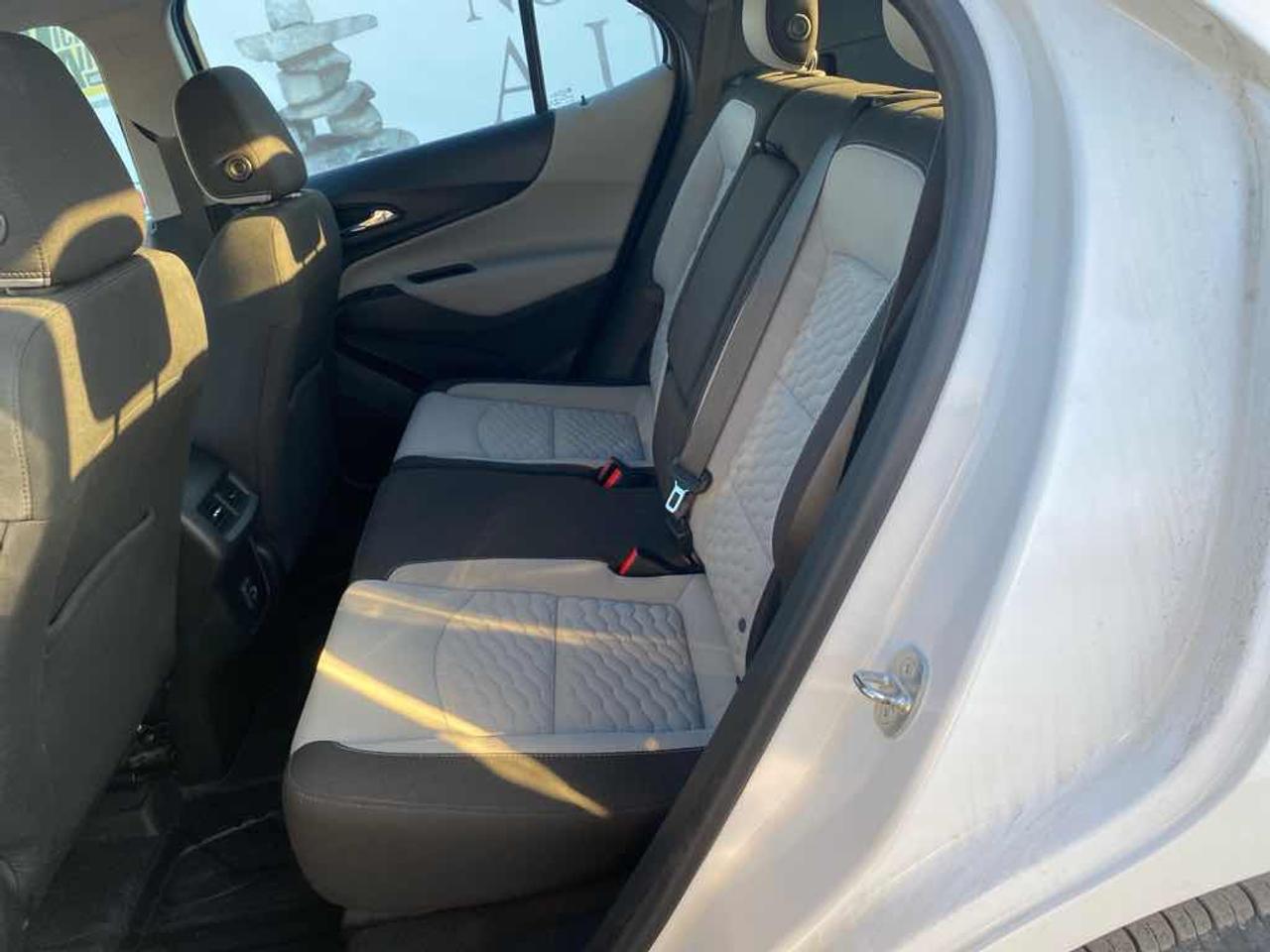 2020 Chevrolet Equinox LS Photo