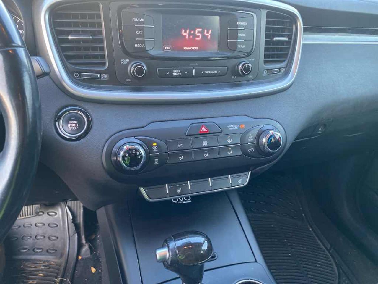 2016 Kia Sorento  Photo