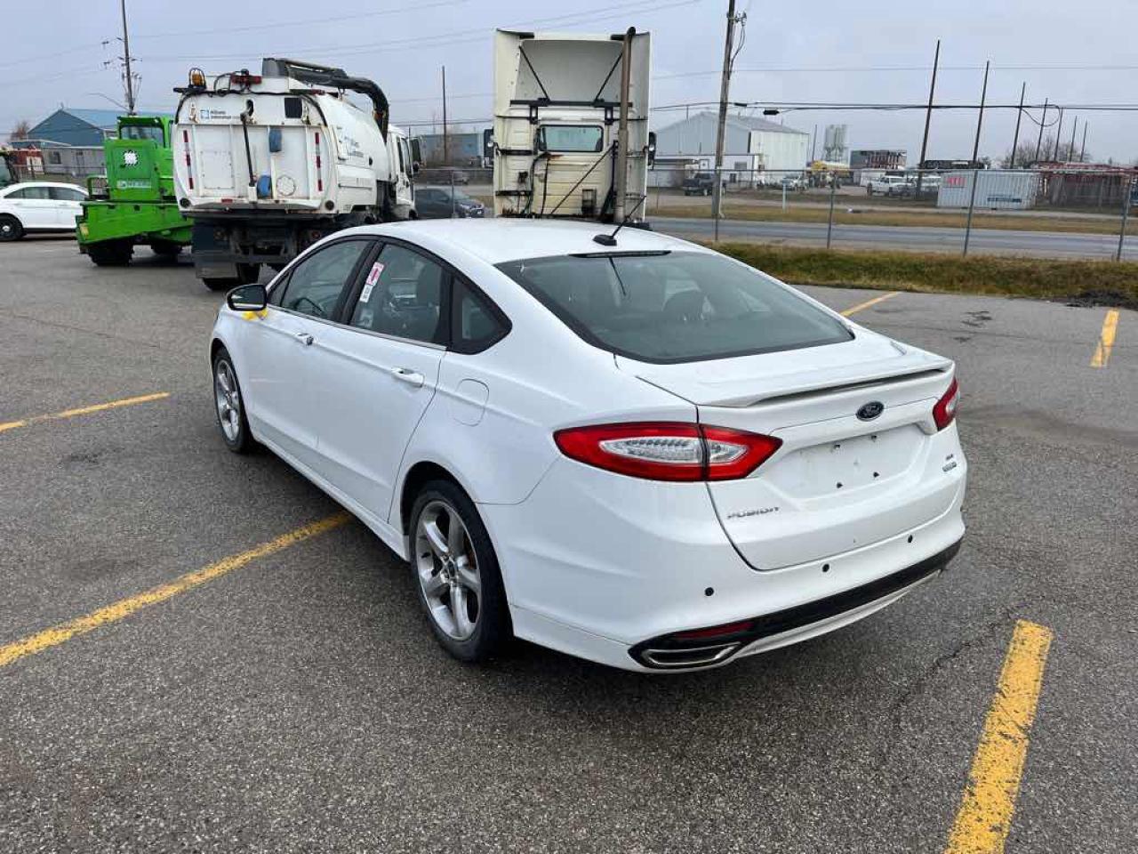 2013 Ford Fusion SE - Photo #6