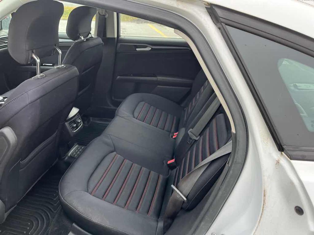 2013 Ford Fusion SE Photo