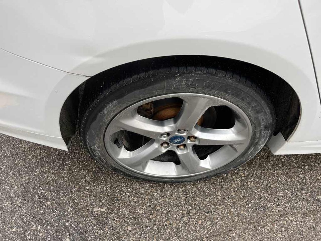 2013 Ford Fusion SE Photo