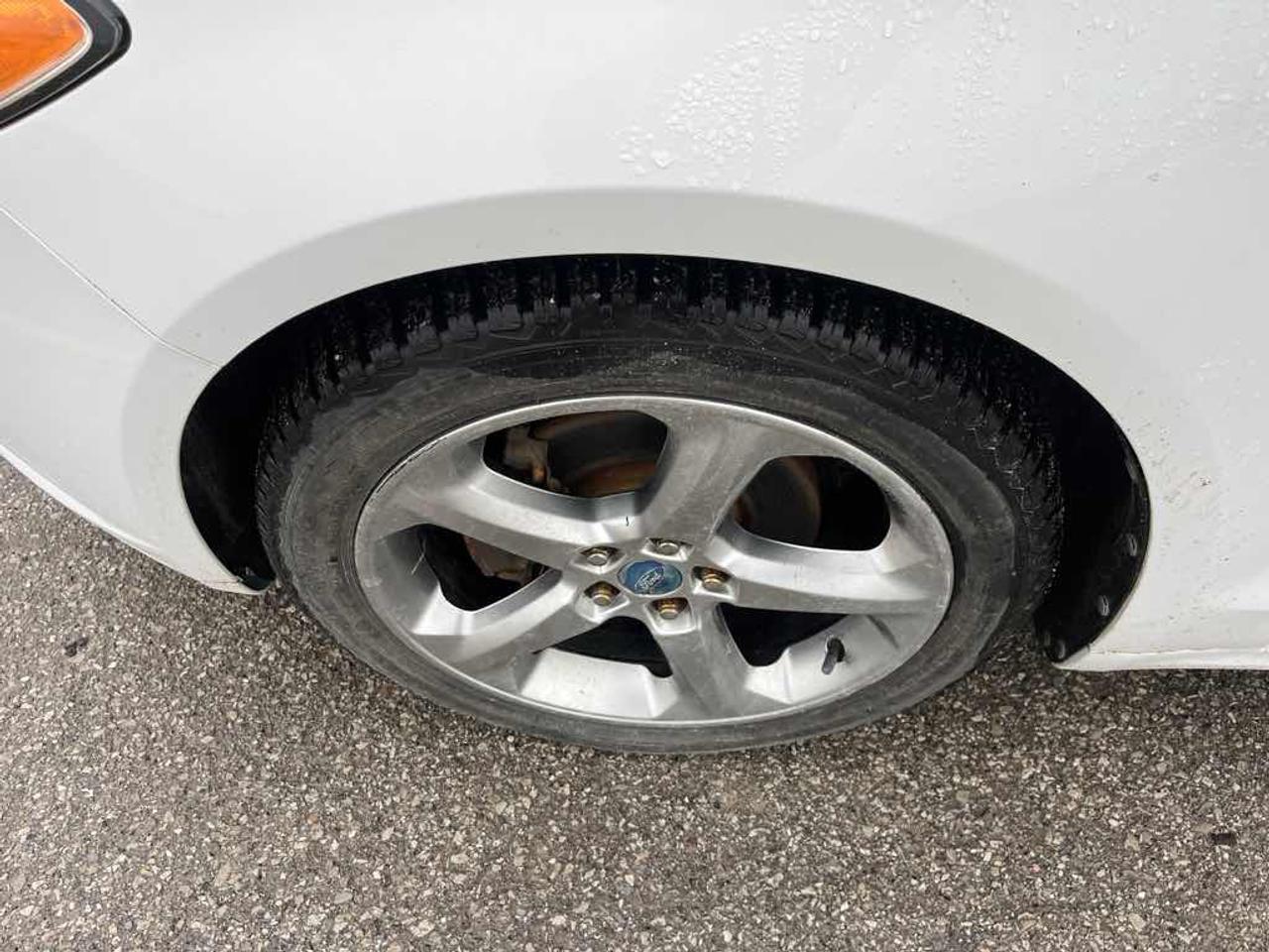 2013 Ford Fusion SE Photo