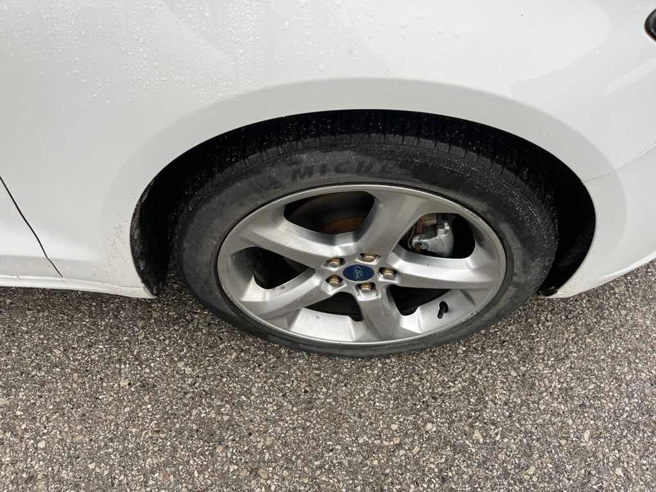 2013 Ford Fusion SE Photo