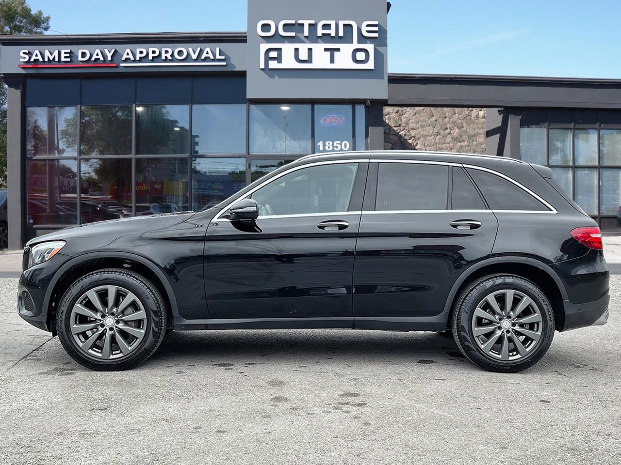 2016 Mercedes-Benz GLC-Class GLC300 4MATIC - Photo #3