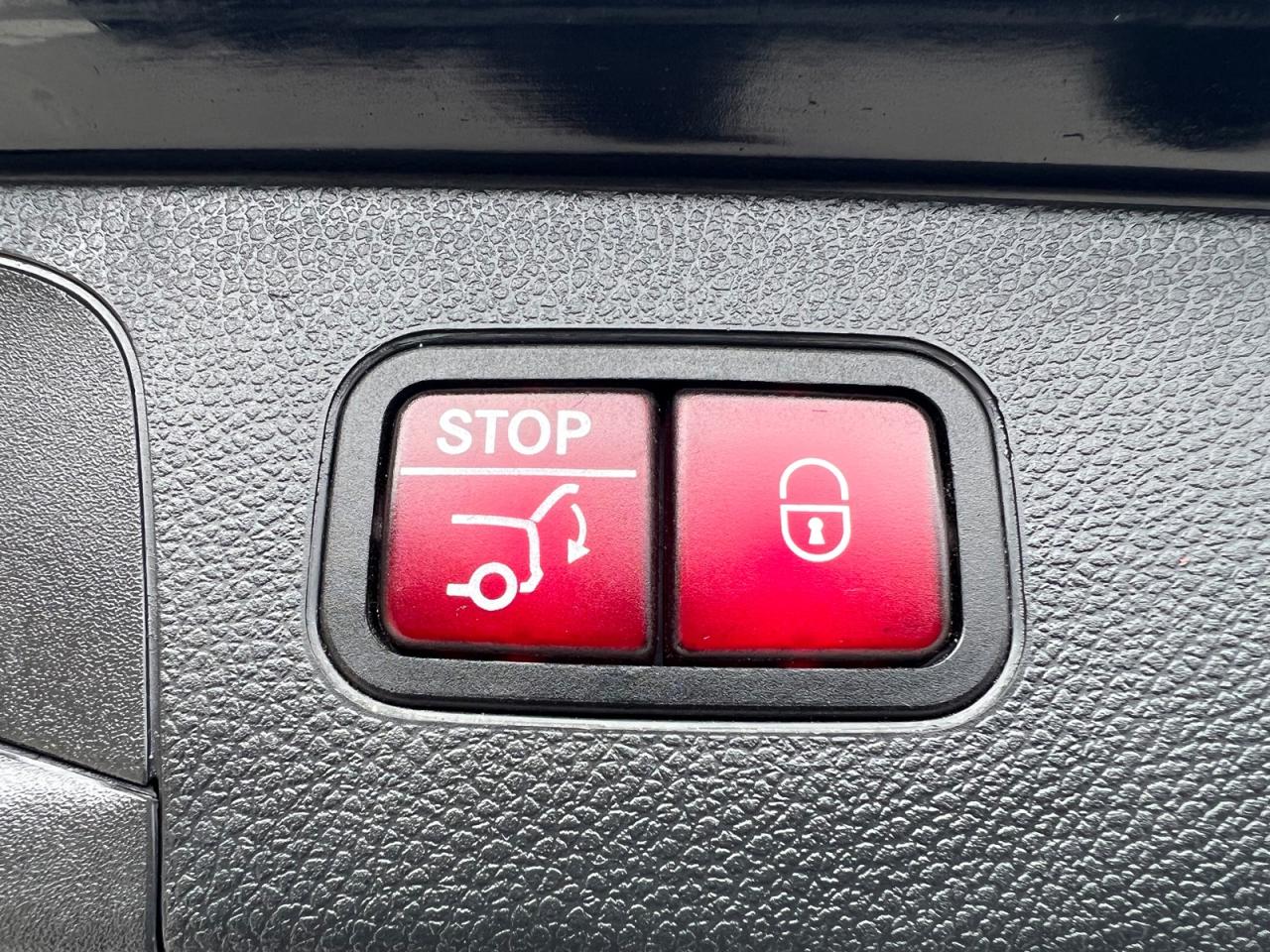 2016 Mercedes-Benz GLC-Class GLC300 4MATIC - Photo #16