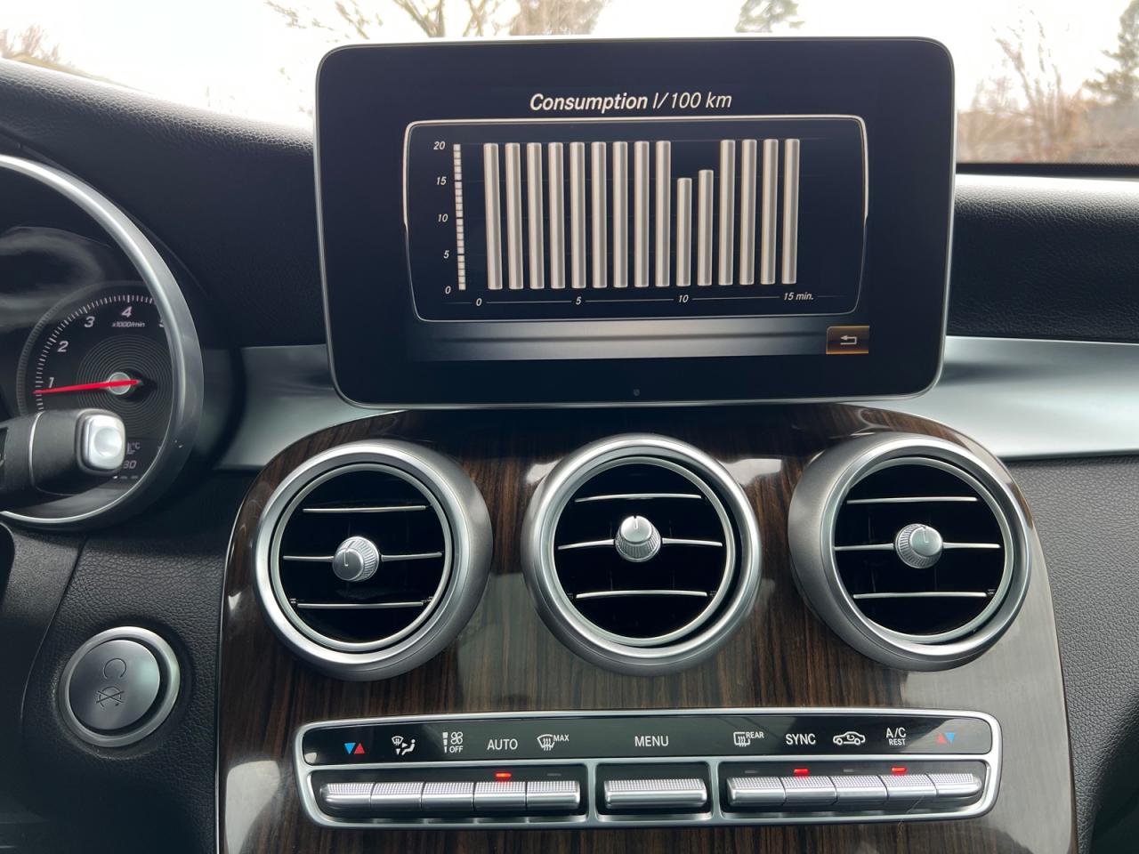 2016 Mercedes-Benz GLC-Class GLC300 4MATIC - Photo #40