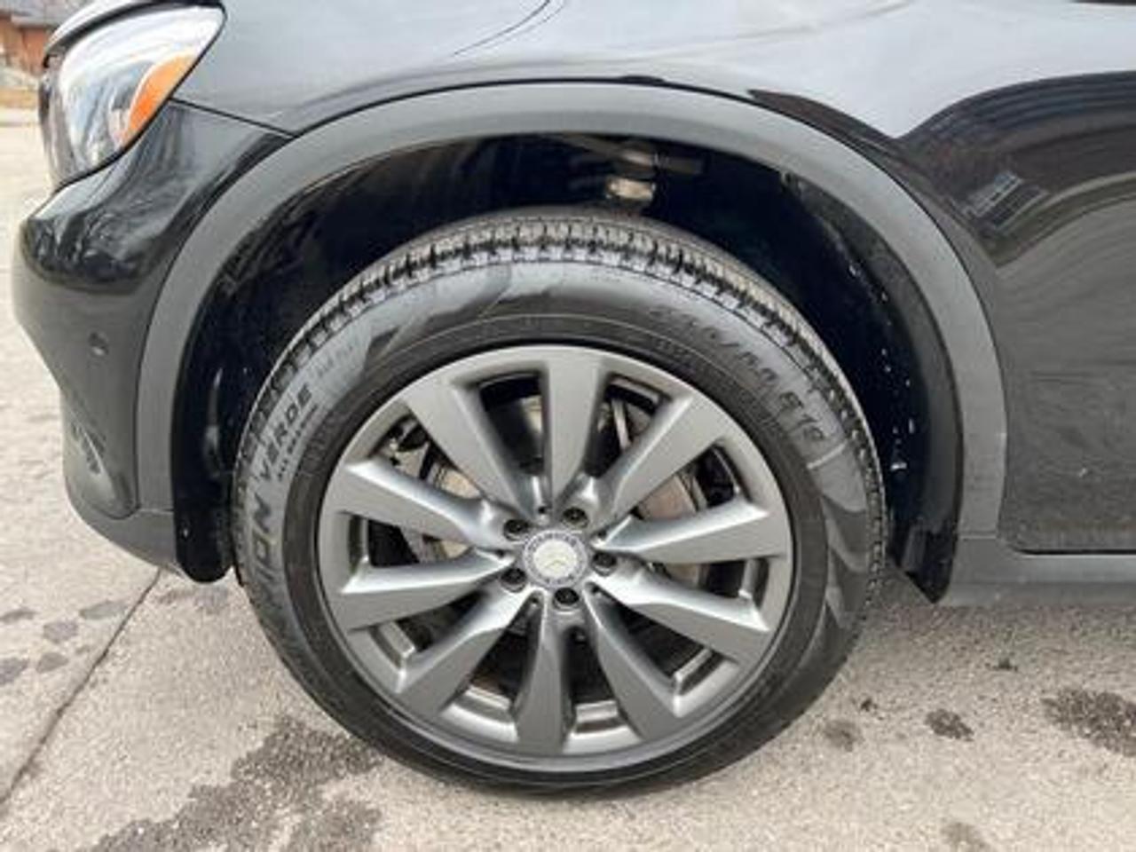 2016 Mercedes-Benz GLC 4MATIC 4dr GLC 300 Photo