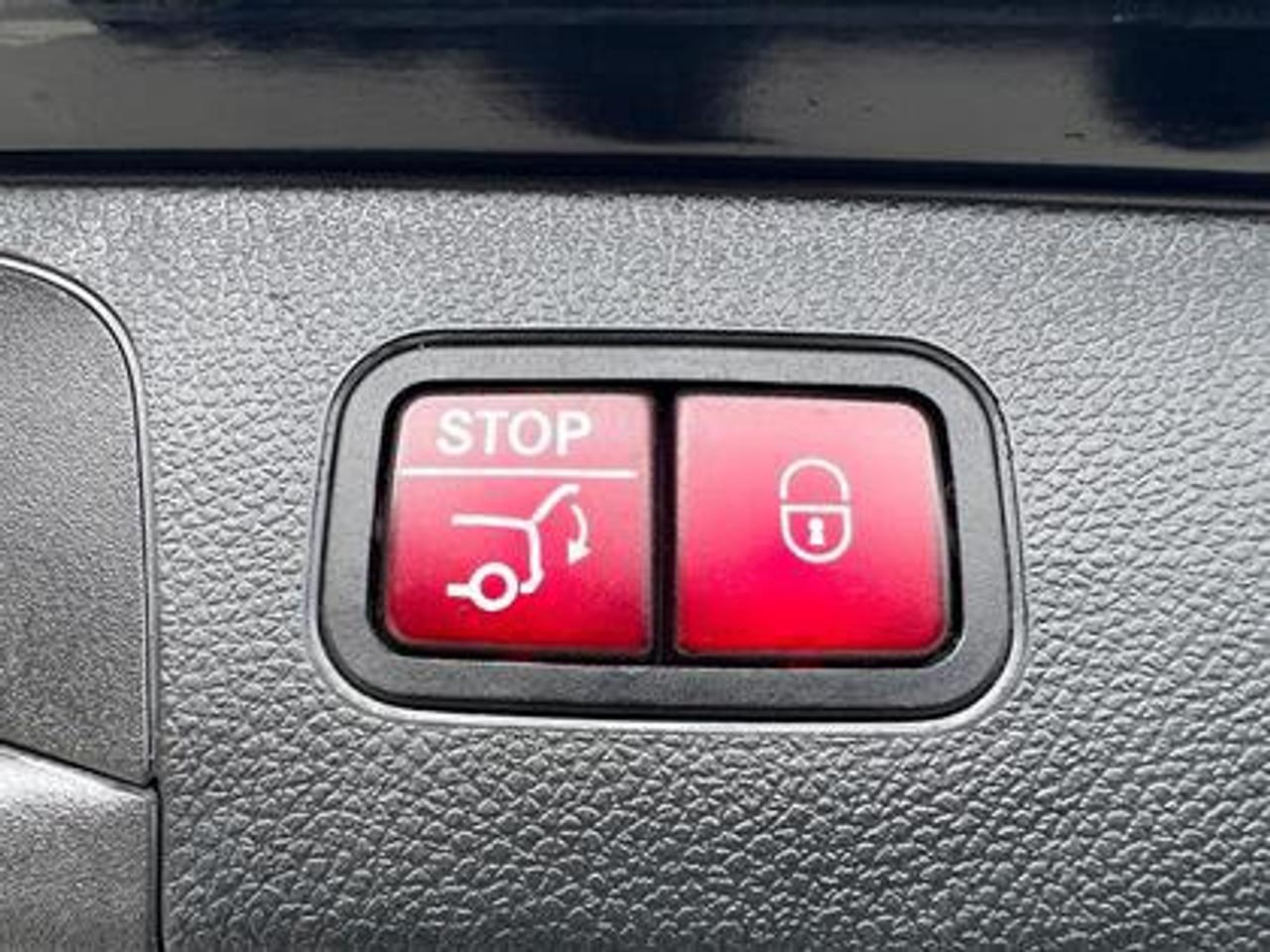 2016 Mercedes-Benz GLC 4MATIC 4dr GLC 300 Photo