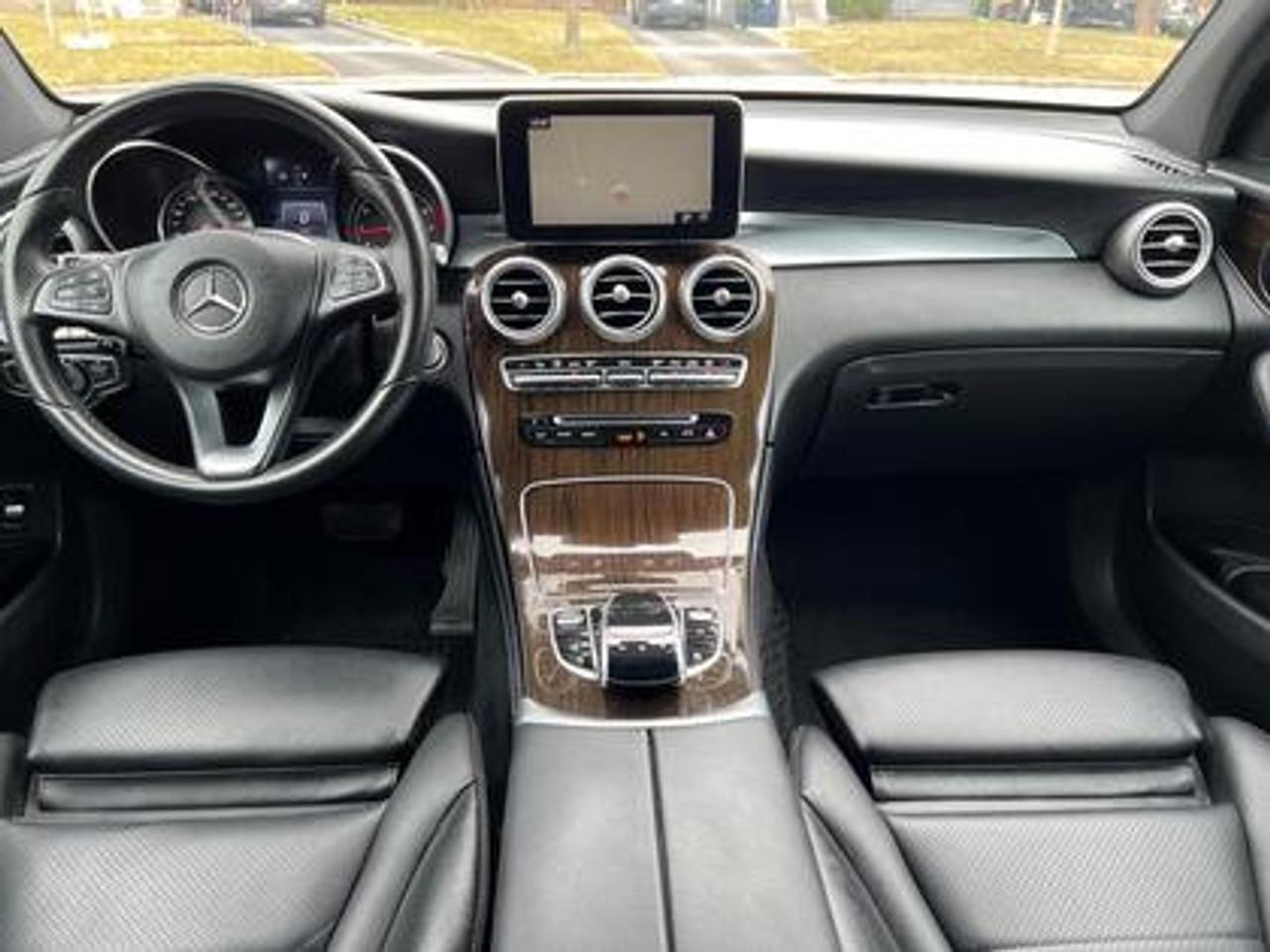 2016 Mercedes-Benz GLC 4MATIC 4dr GLC 300 Photo