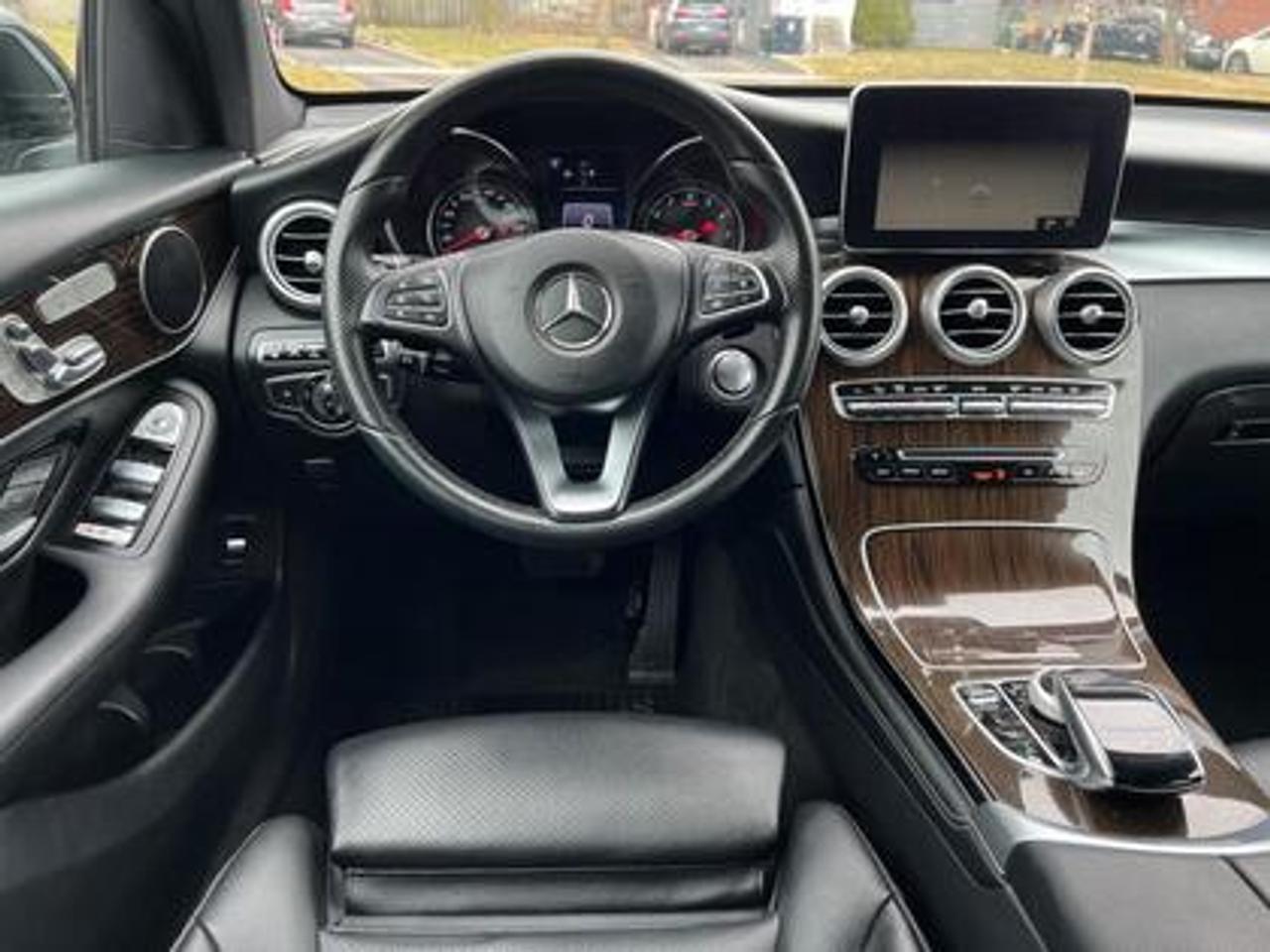 2016 Mercedes-Benz GLC 4MATIC 4dr GLC 300 Photo