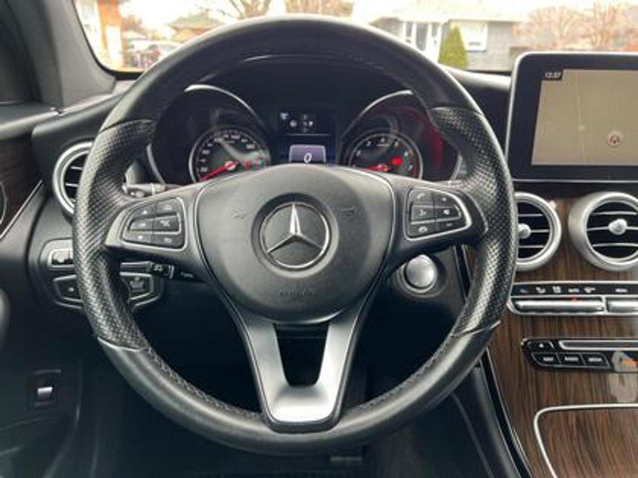 2016 Mercedes-Benz GLC 4MATIC 4dr GLC 300 Photo