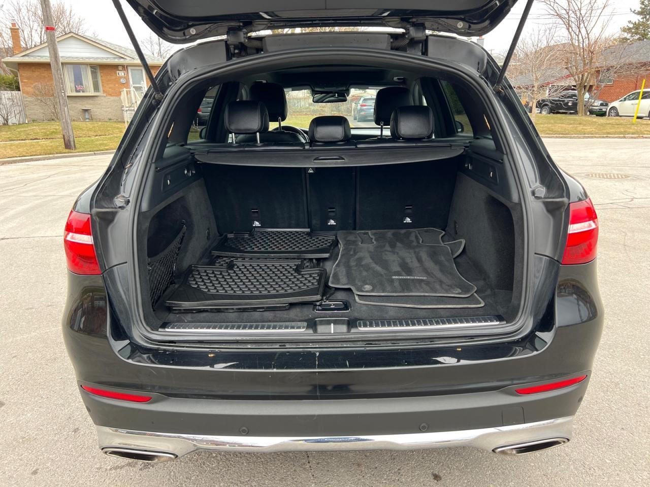 2016 Mercedes-Benz GLC 4MATIC 4dr GLC 300 Photo