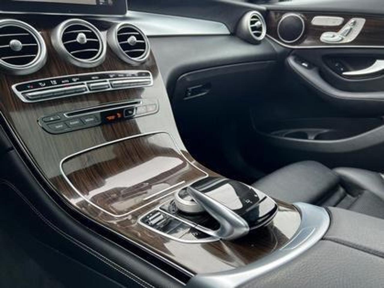 2016 Mercedes-Benz GLC 4MATIC 4dr GLC 300 Photo
