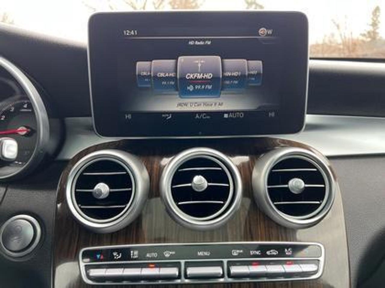 2016 Mercedes-Benz GLC 4MATIC 4dr GLC 300 Photo